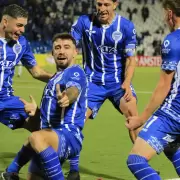 "El Pistolero" que lleg� de Honduras y se meti� a los hinchas de Godoy Cruz en el bolsillo