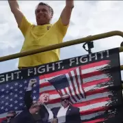 Reapareci� Jair Bolsonaro y lider� una marcha contra el Gobierno en Brasilia