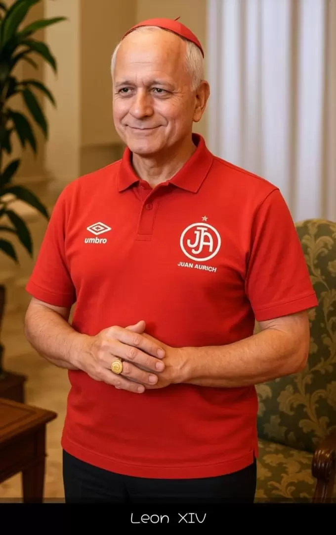 La simp�tica imagen hecha con Inteligencia artificial del Papa con la camiseta de Juan Aurich