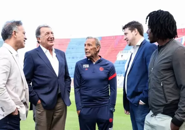 Julio Lopardo, el segundo de la izquierda presidir� el Cicl�n