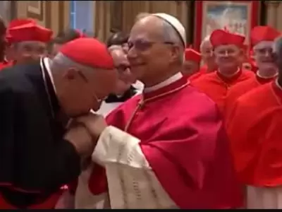 Robert Prevost tendr� que equilibrar la puja de poder en el Vaticano y hacer que la Iglesia vuelva a acompa�ar la vida de sus fieles.