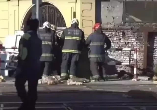 Una persona perdi� la vida y otra se encuentra grave tras colisionar contra una dotaci�n del tren Sarmiento/ Fuente: Captura de pantalla