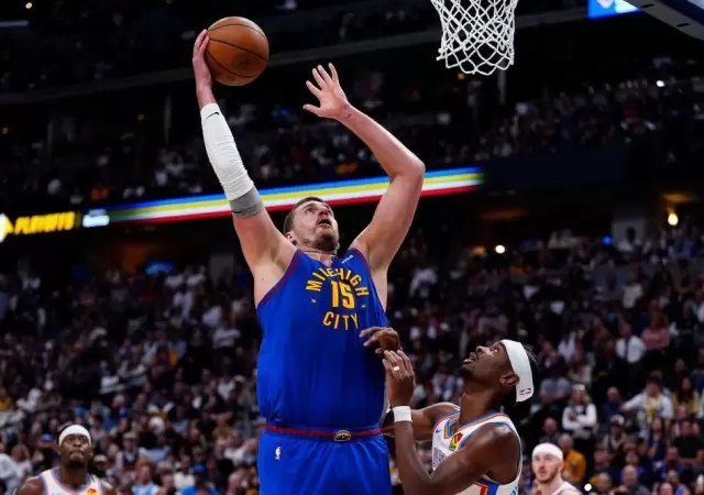 La NBA est� que arde, en unos playoffs inolvidables.