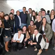 Petri pisa fuerte en Mendoza: celebr� los aniversarios de Godoy Cruz y Luj�n y comi� chorip�n con los vecinos