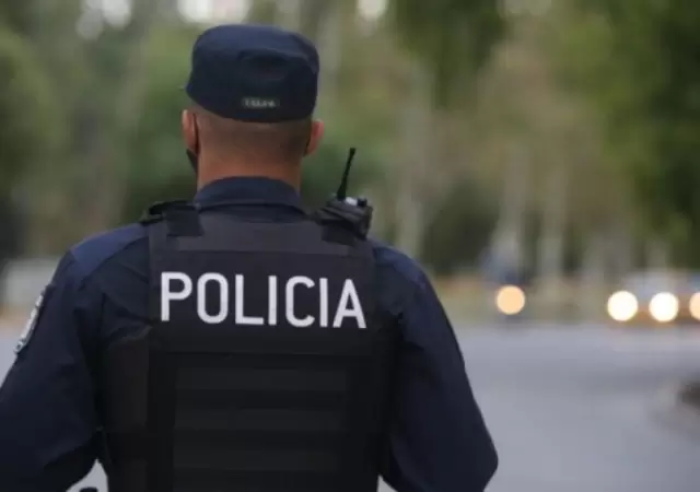Un hombre fue detenido por las fuerzas policiales luego de intentar matar a su ex. Fuente: Web