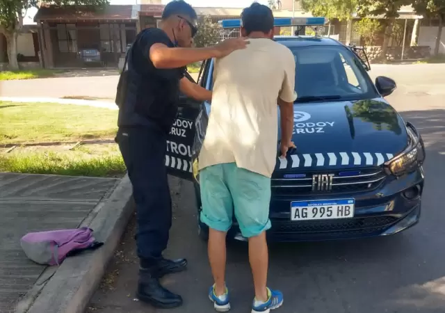 Operativos conjuntos del programa "Godoy Cruz + Polic�a".
