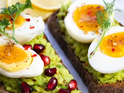 Rebanada De Huevos En Tortas
