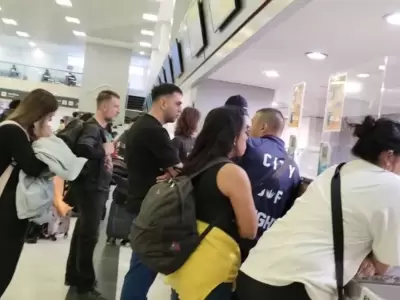 Bronca y gritos de los pasajeros.
