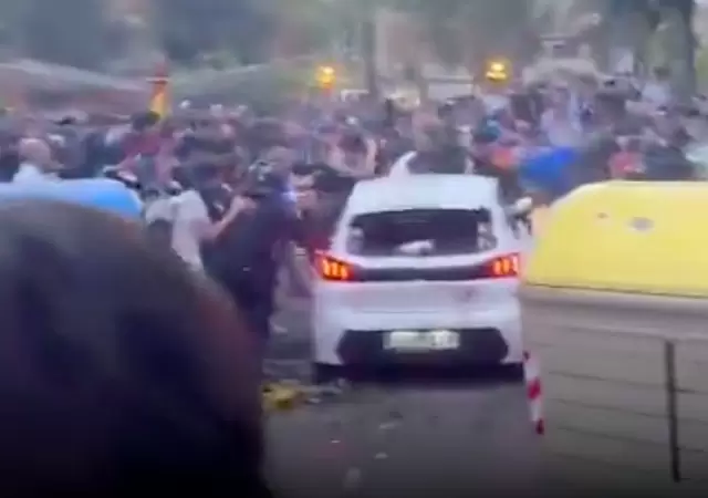 El veh�culo atropell� a  varias personas
