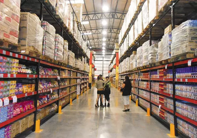 Supermercado mayorista.