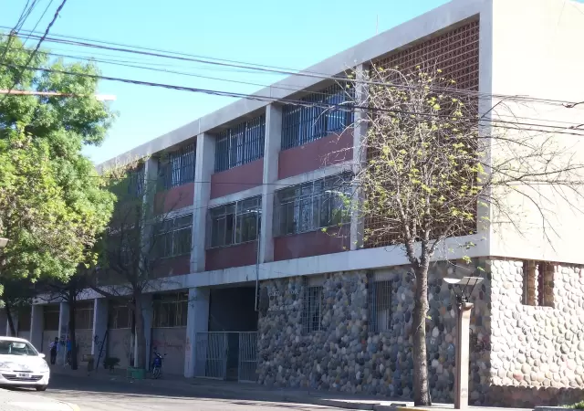 La escuela del este mendocino donde sucedi� el hecho violento.