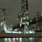 Dos muertos al chocar un barco en el puerto de Nueva York