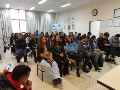 Mujeres de Las Heras rompen barreras en la industria solar