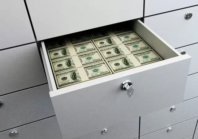 Los d�lares "del colch�n" suelen estar en caja de seguridad.