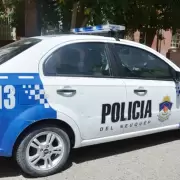 Le cort� la mano a su hermana de 16 a�os para robarle el celular: est� pr�fugo