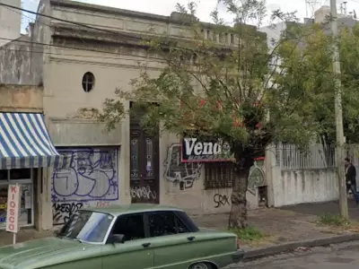 El macabro hallazgo se hizo en esta vivienda de Mor�n. (Foto: web)