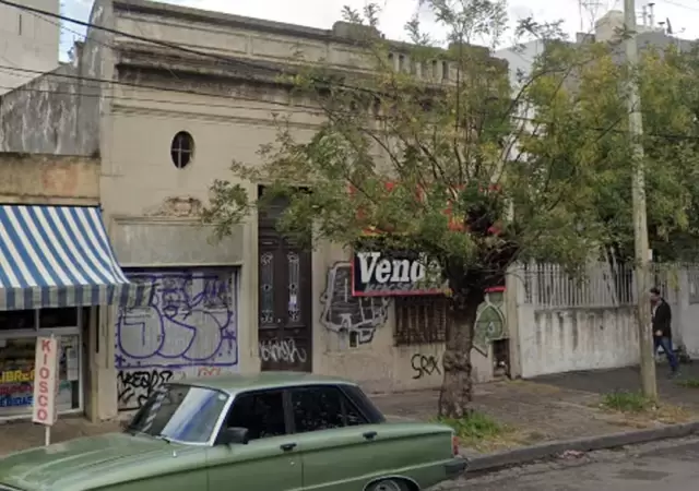 El macabro hallazgo se hizo en esta vivienda de Mor�n. (Foto: web)