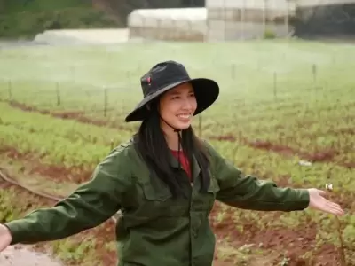 Nguyen Thuc Thuy Tien, ex reina de la belleza de Vietnam en un problema judicial.