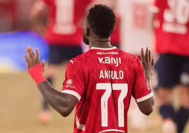 �lvaro Angulo figura de Independiente
