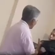 Video viral: dos pastores, a las pi�as en plena celebraci�n evang�lica