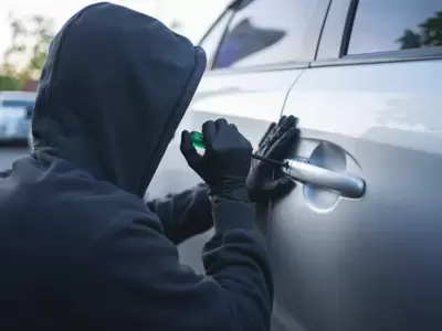 Robo de autos.