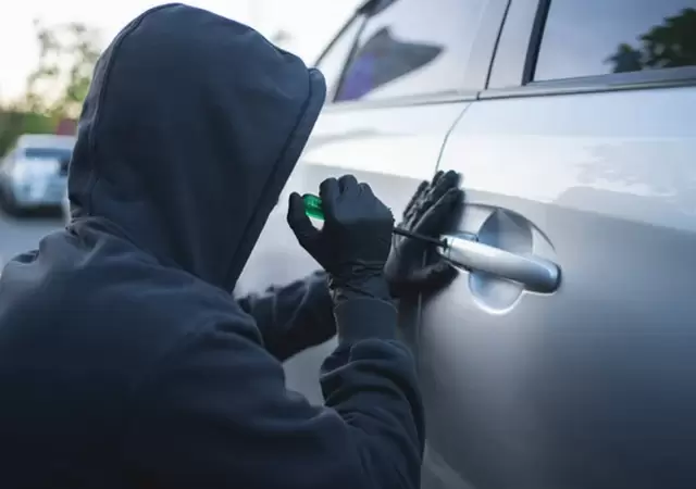 Robo de autos.