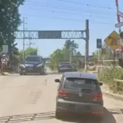 Terrible decisi�n de un remisero al sufrir un intento de robo de su auto