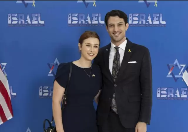 La balacera se llev� la vida de Yaron Lischinsky, un asistente de investigaci�n, y Sarah Milgrim, organizadora de viajes a Israel.