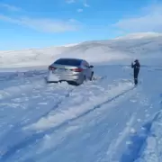Un turista brasile�o camin� 25 kil�metros sobre la nieve tras perderse en la Ruta 40