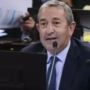 Para Julio Cobos, "los contenidos engañosos no son libertad de expresión"
