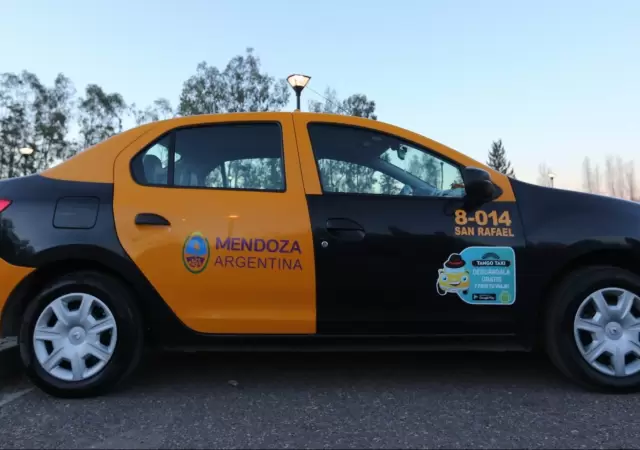 En un mes aumentar�n los taxis en Mendoza/
