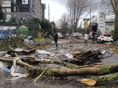 Devastador tornado en Chile soprendi� a Puerto Varas/ Fuente: X