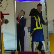 Esc�ndalo en Francia: Macron habl� del cachetazo que recibi� de su esposa