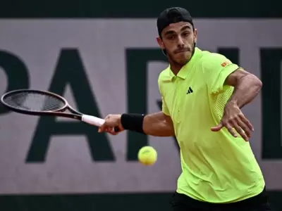 Francisco Cer�ndolo fue eliminado en primera ronda de Ronlan Garr�s. Fuente: X