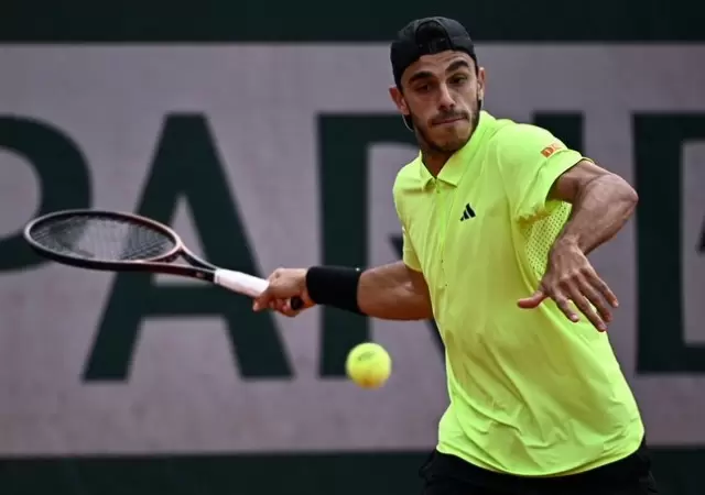 Francisco Cer�ndolo fue eliminado en primera ronda de Ronlan Garr�s. Fuente: X