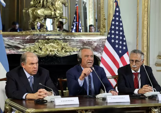 El funcionario de Trump llego con una propuesta de agenda sanitaria conjunta.