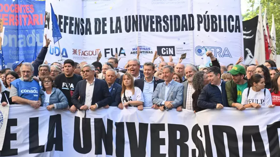 Marcha en defensa de la universidad pblica