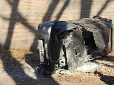 El rodado conducido por la v�ctima fatal sufri� graves da�os. (Foto: gentileza El Cuco Digital)