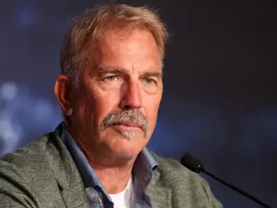 Kevin Costner es demandado por una doble de acci�n.