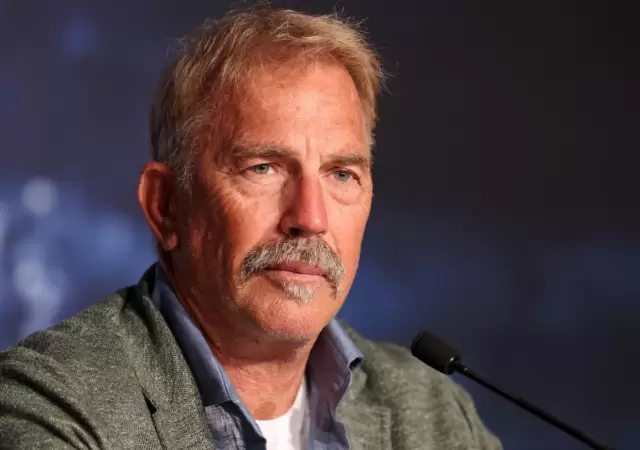 Kevin Costner es demandado por una doble de acci�n.