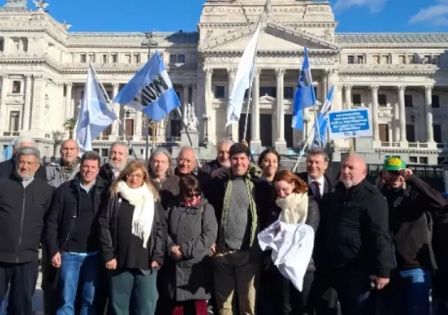 La Uni�n de Trabajadores de la Educaci�n ayer concurrieron al Congreso con el fin de plantearles a los legisladores sus urgencias.