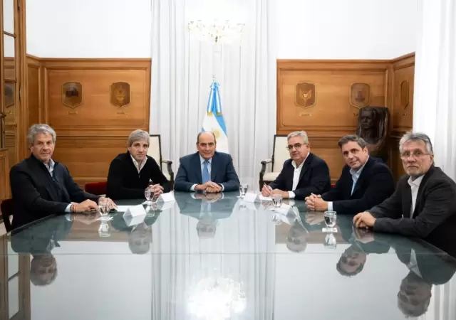 El Gobierno firm� el primer acuerdo en el marco del Plan Colch�n. (Foto: NA)