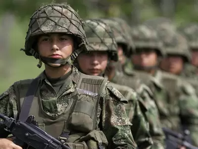 El servicio militar voluntario est� destinado a j�venes de entre 18 y 28 a�os.