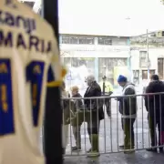 Di Mar�a y su camiseta de Rosario Central provocan colas de compradores