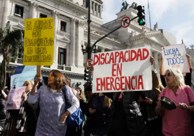 Vuelven a las calles para reclamar la sanci�n de la ley de Emergencia en Discapacidad frente al Congreso y en todo el pa�s.