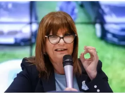 Frente a los reclamos de la familia que exige actualizaciones del estado del uniformado, la ministra se mostr� determinada a lograr su liberaci�n.