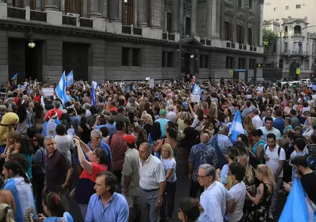 La democracia no son s�lo los votos. /