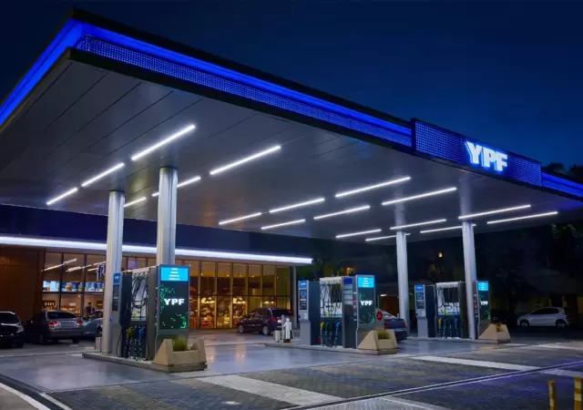 Nafta m�s barata de madrugada: YPF aplicar� descuentos en horarios nocturnos
