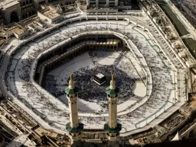 Los fieles se concentran en la ciudad saud� para cumplir uno de los cinco pilares del Islam.