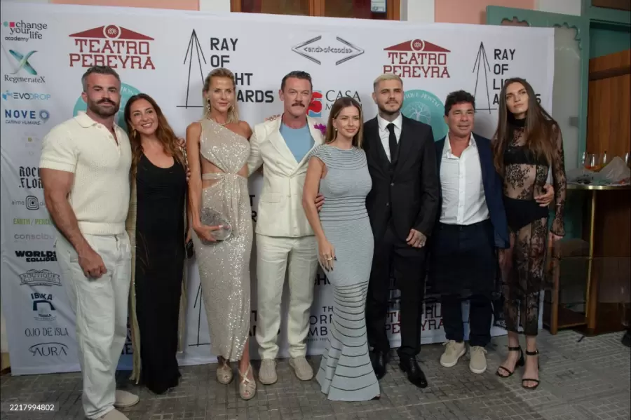Luke Evans entreg� el galard�n principal de la ceremonia.